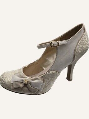 Ruby Shoo Maria 9155 Cream Gold Brocade Mary Jane Heels NIB Size 10 EU41